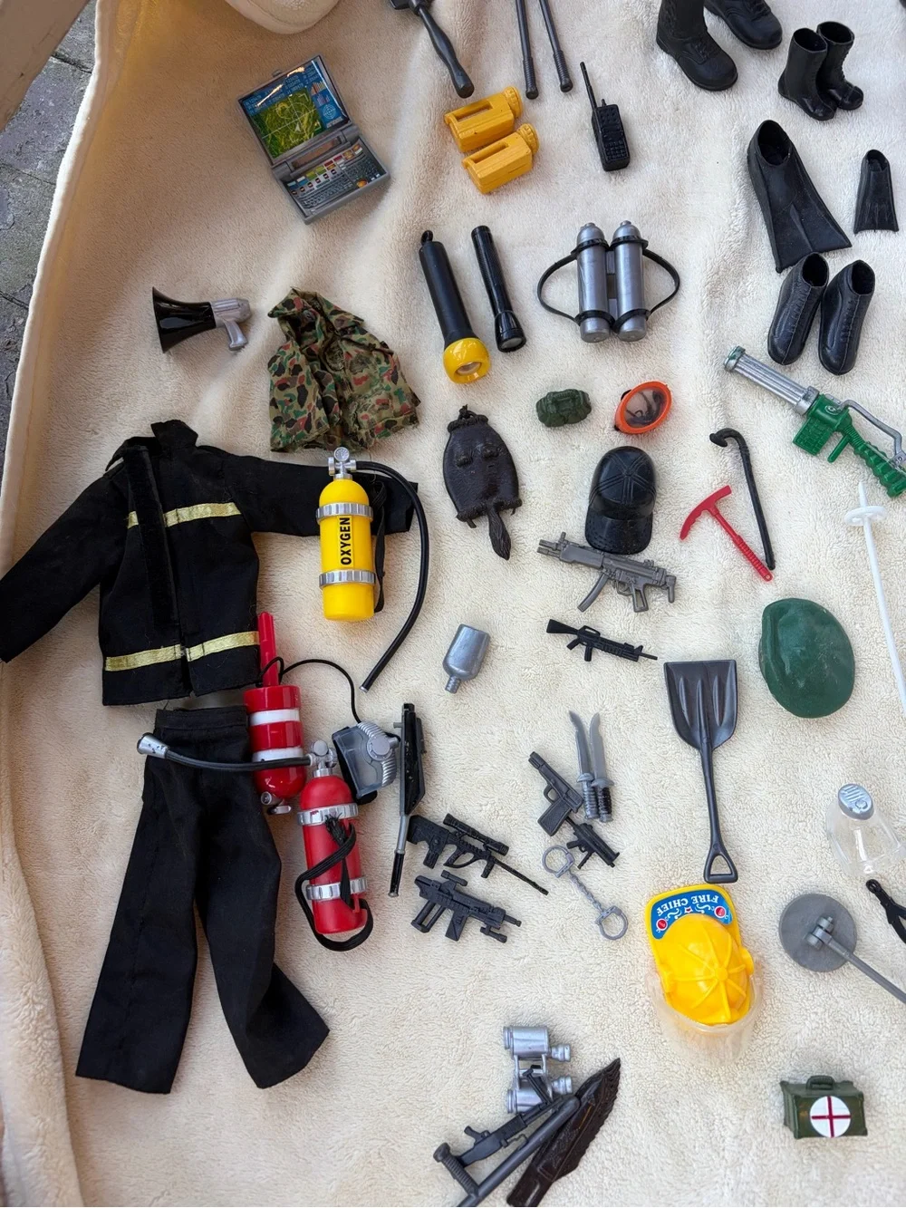 Vintage GI Joe/Placo 6-Figures & Military 75+ Accessories Lot -